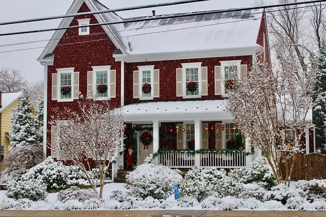 HOW TO BEGIN WINTERIZING YOUR HOUSE NOW